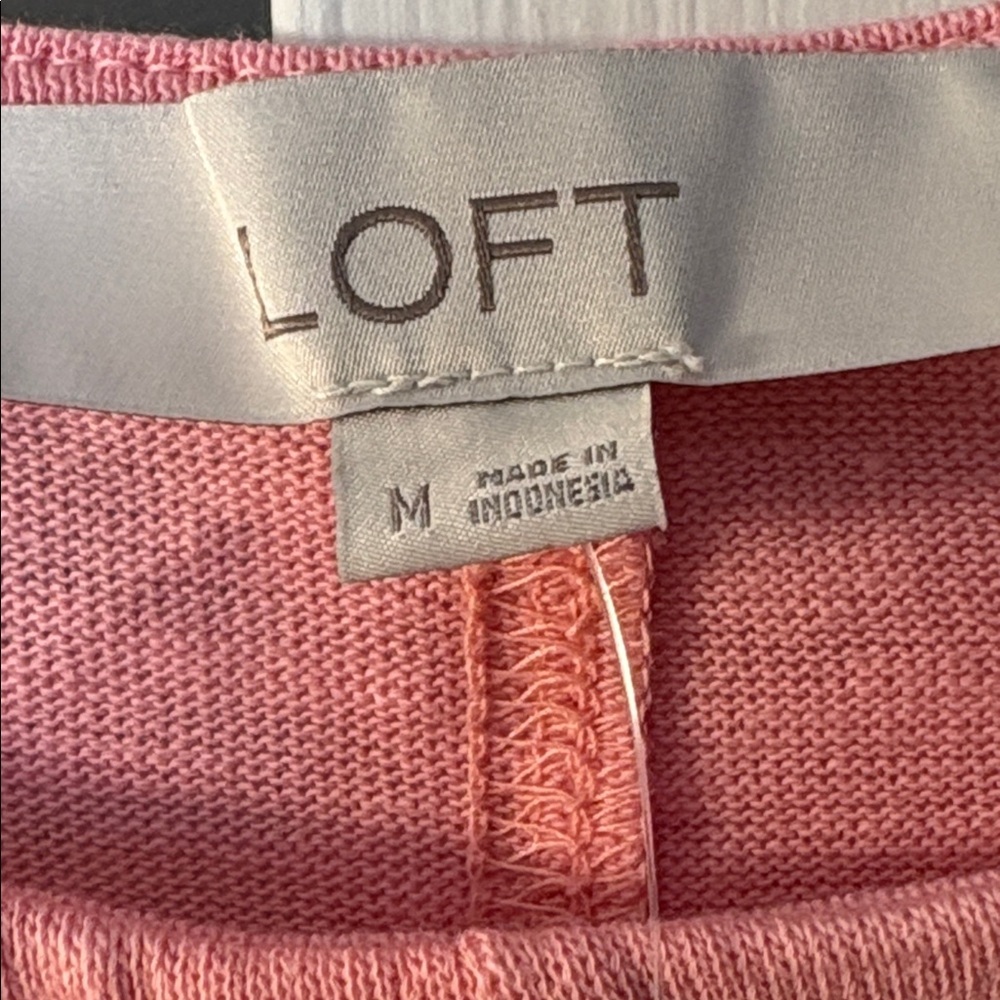 Loft medium cotton blend soft pink top. NWT! - Picture 3 of 6